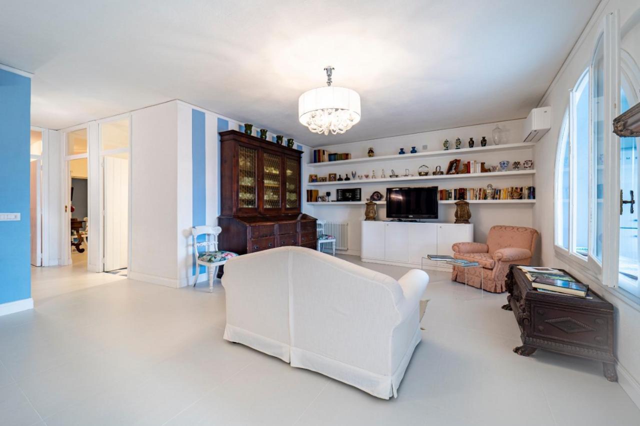Casa Azzurra Apartment เมสซีนา ภายนอก รูปภาพ